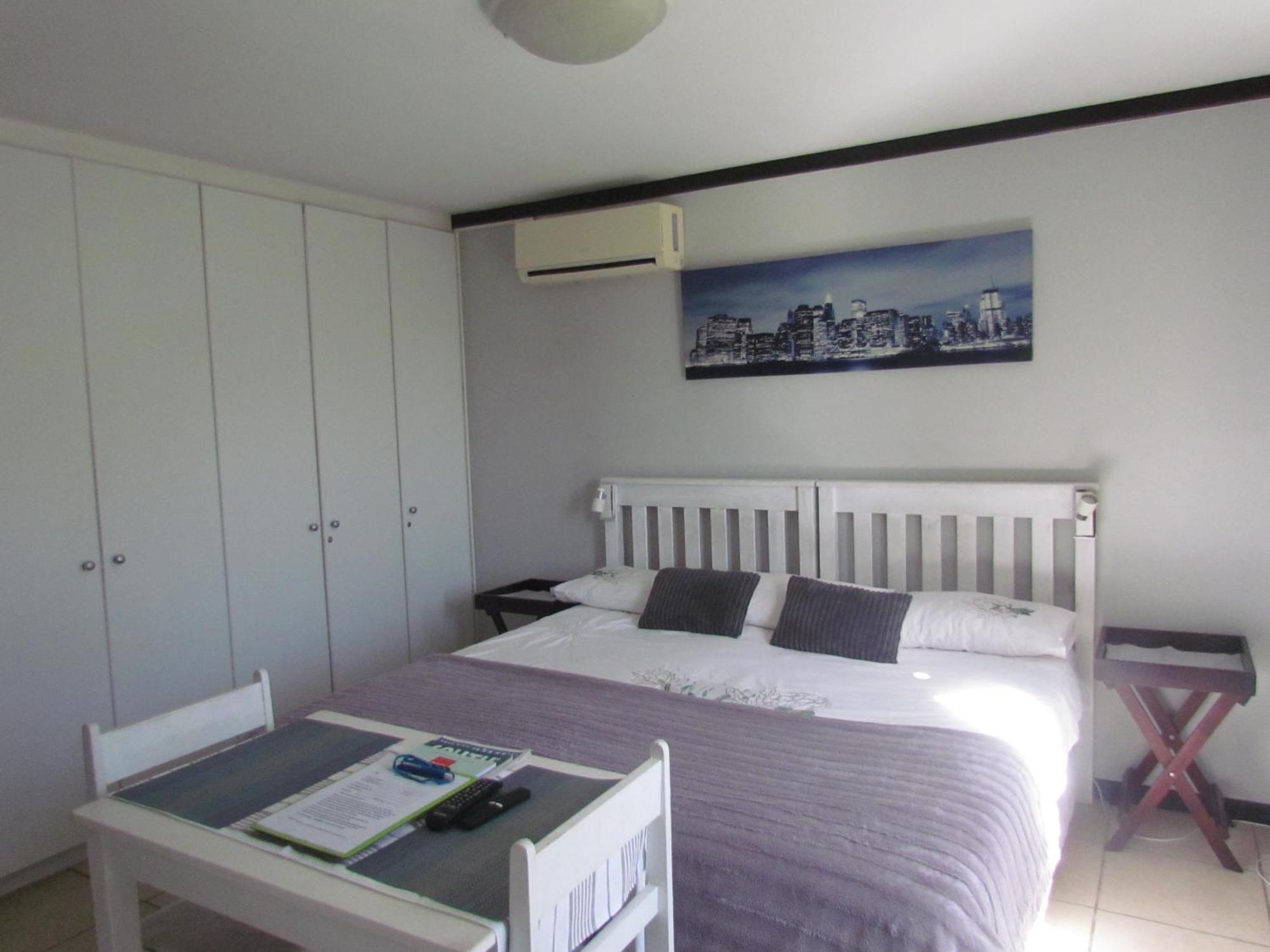 Santini Lace Self Catering Unit プレッテンバーグ・ベイ エクステリア 写真