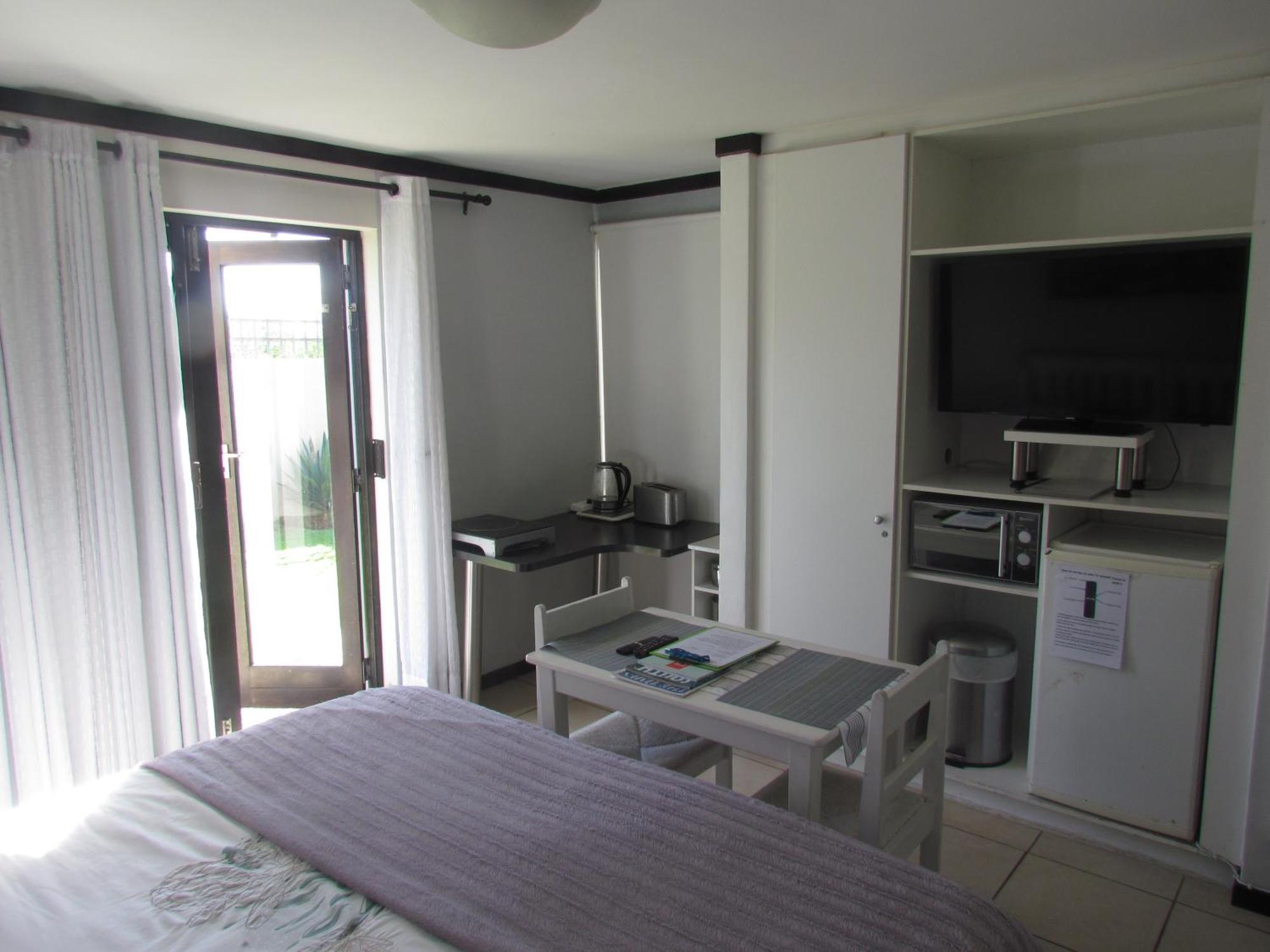 Santini Lace Self Catering Unit プレッテンバーグ・ベイ エクステリア 写真