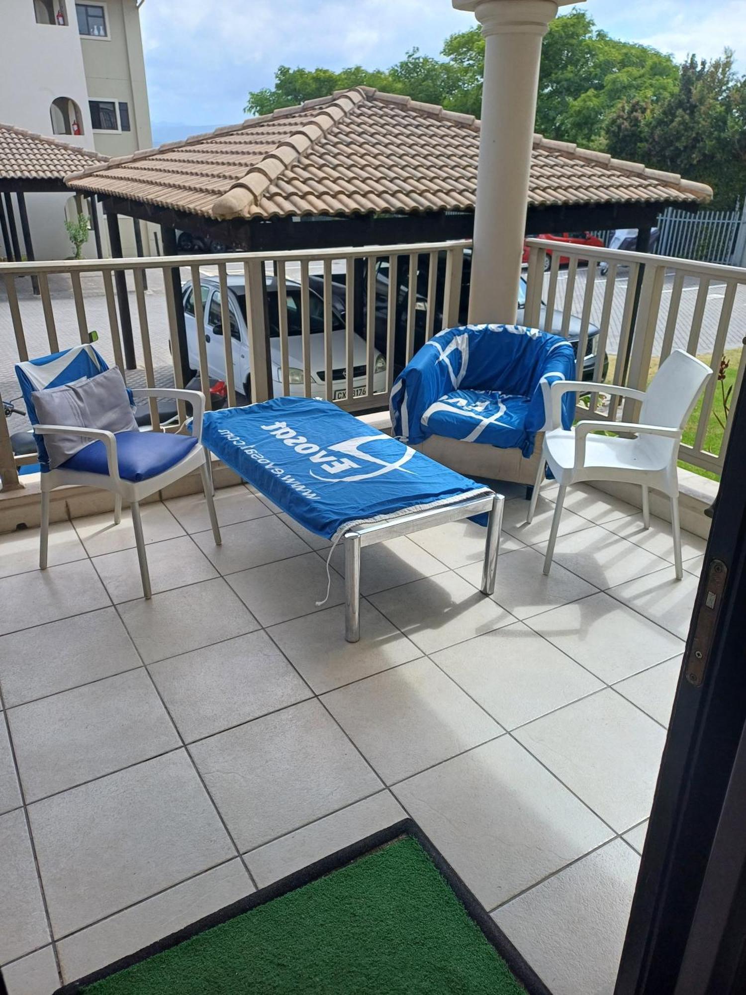 Santini Lace Self Catering Unit プレッテンバーグ・ベイ エクステリア 写真