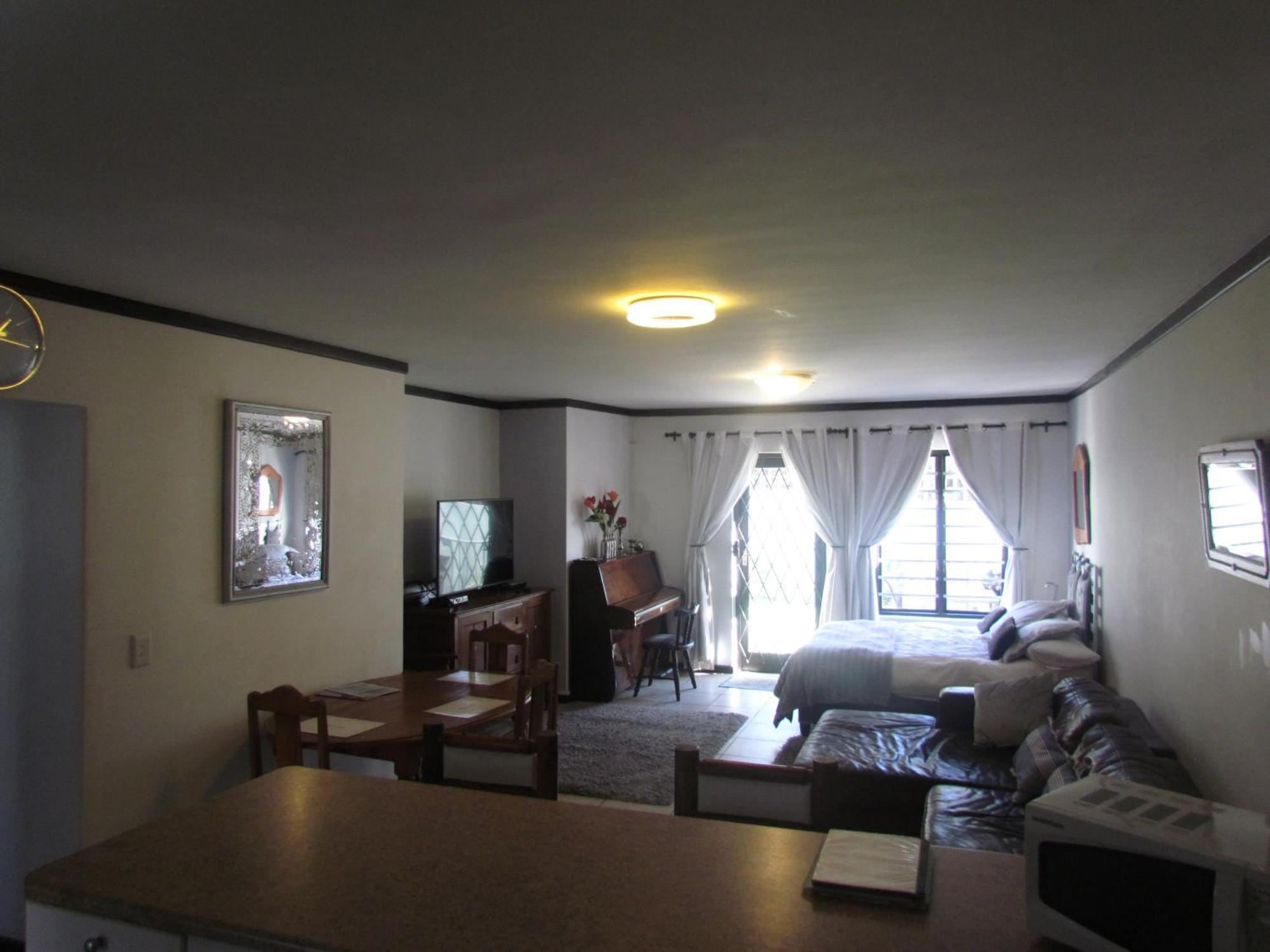 Santini Lace Self Catering Unit プレッテンバーグ・ベイ エクステリア 写真