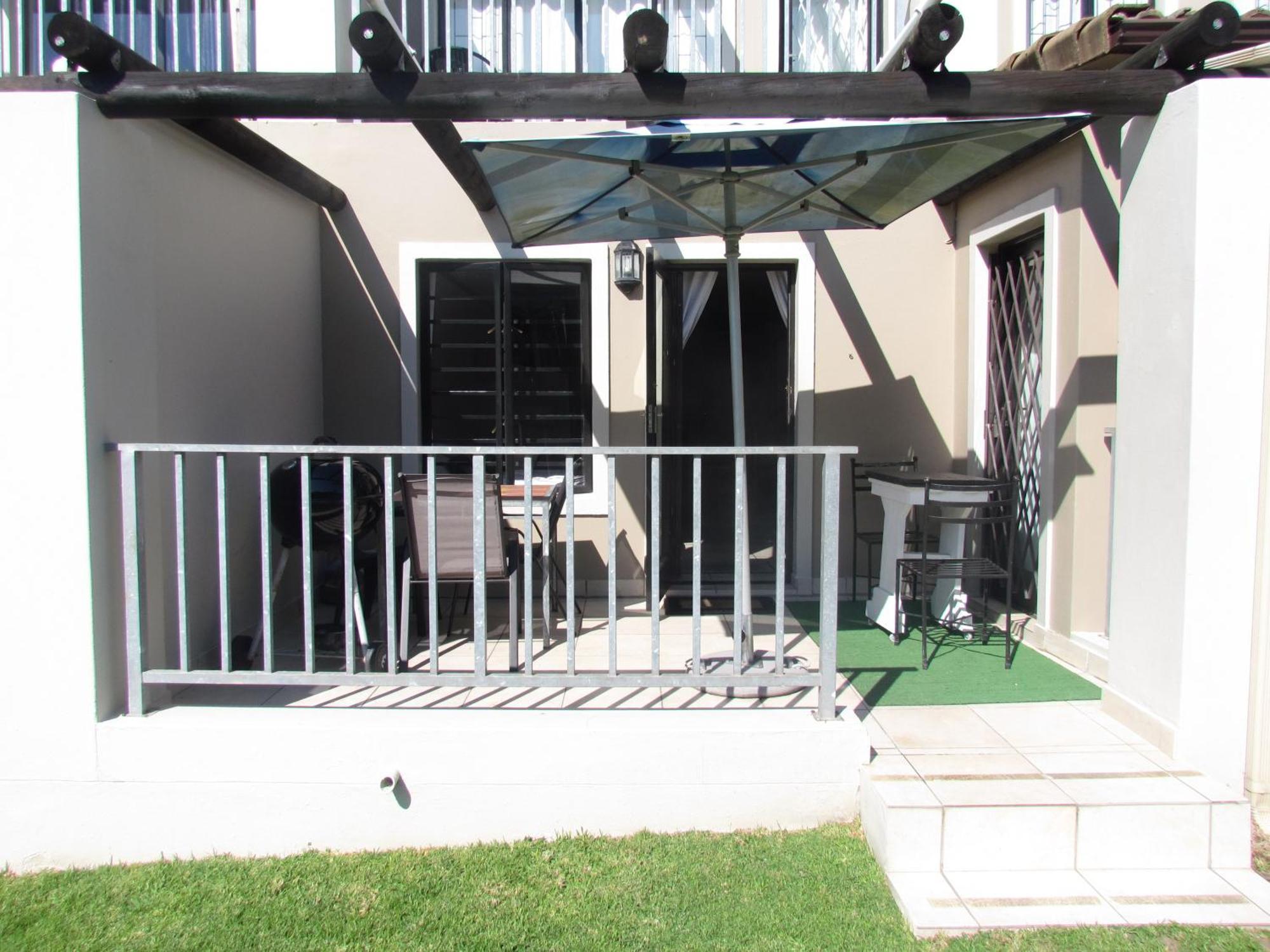 Santini Lace Self Catering Unit プレッテンバーグ・ベイ エクステリア 写真