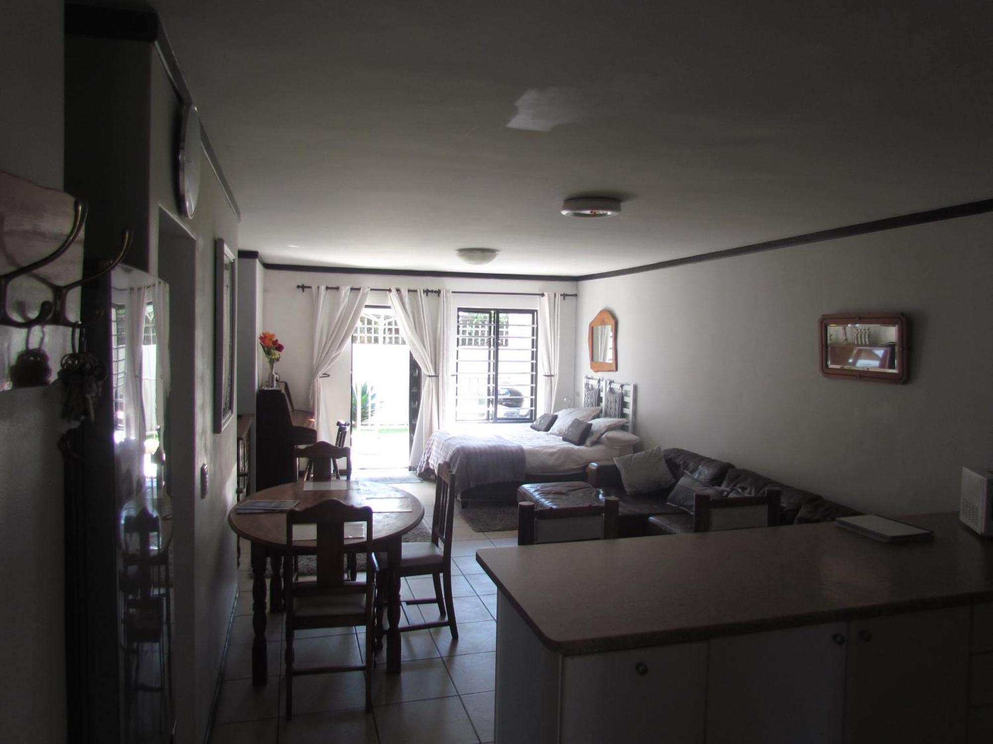Santini Lace Self Catering Unit プレッテンバーグ・ベイ エクステリア 写真